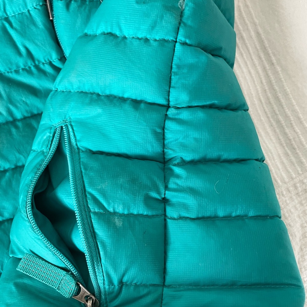 Patagonia Kids Aqua Puffer Vest Down Sweater Vest - Picture 4 of 10